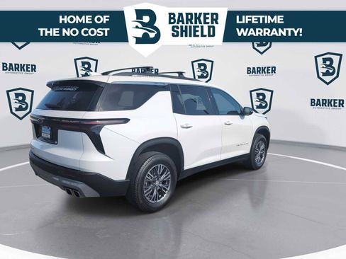 Used 2025 Chevrolet Traverse LT w/ LPO, Floor Liner Package AWD/4WD image 9