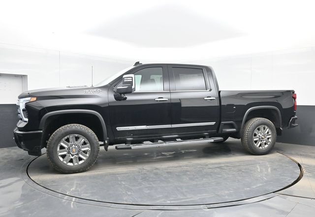 Used 2026 Chevrolet Silverado 2500 High Country w/ Technology Package AWD/4WD image 11