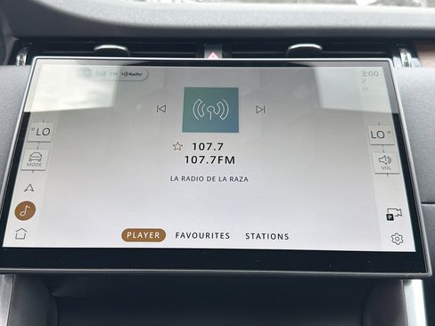 Used 2025 Land Rover Discovery Sport S AWD/4WD image 30