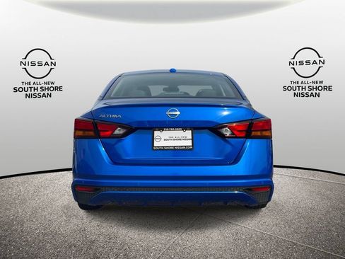 Used 2025 Nissan Altima 2.5 SV FWD image 6