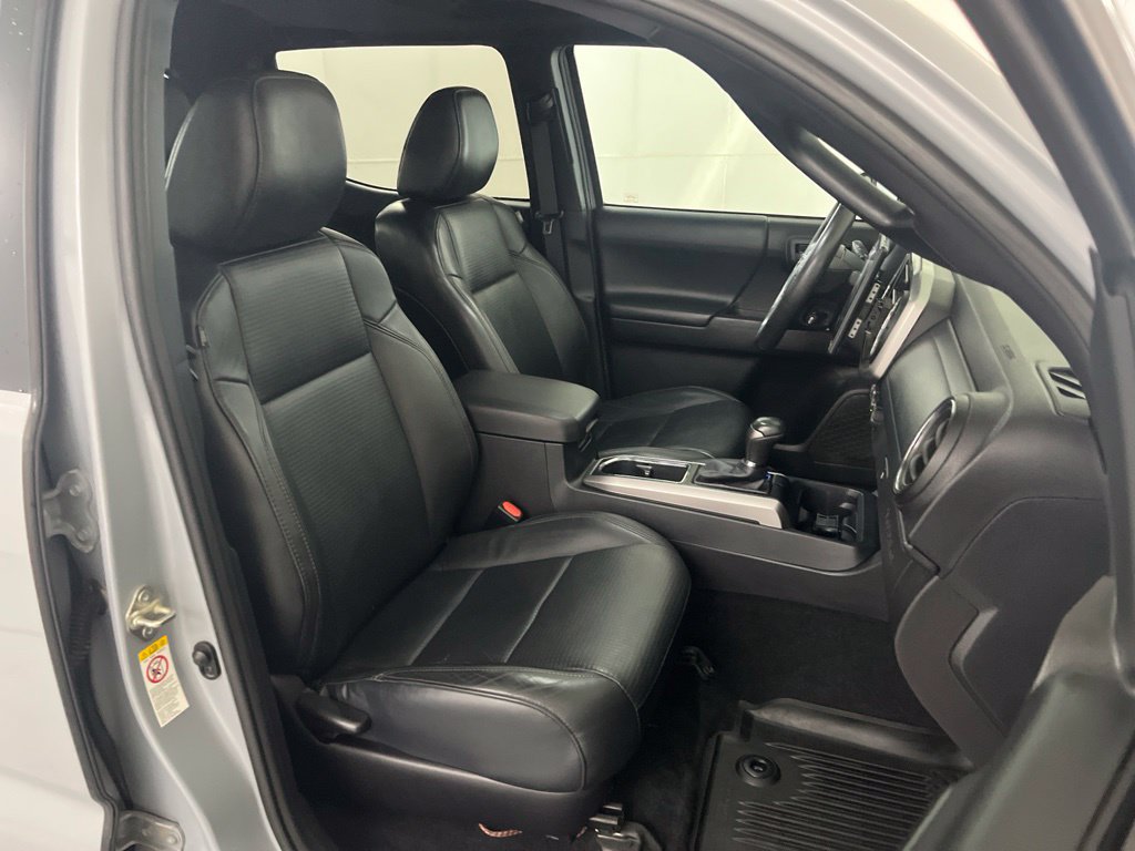 Used 2019 Toyota Tacoma Limited AWD/4WD image 20