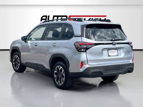 Used 2026 Subaru Forester Premium AWD/4WD image 5