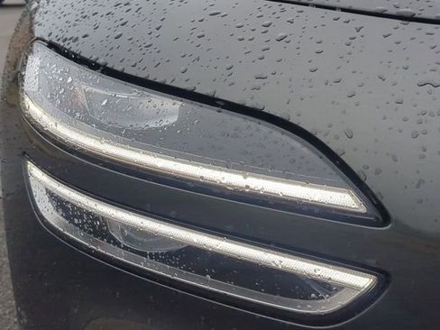 Used 2023 Genesis G70 3.3T w/ Sport Prestige Package image 9