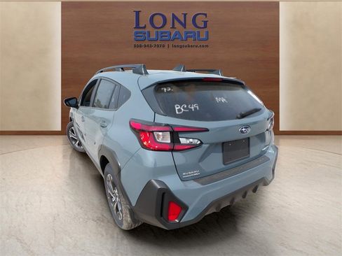 Used 2025 Subaru Crosstrek 2.0i Premium image 7