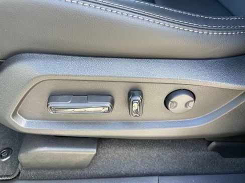 New 2025 Honda Pilot EX-L image 14