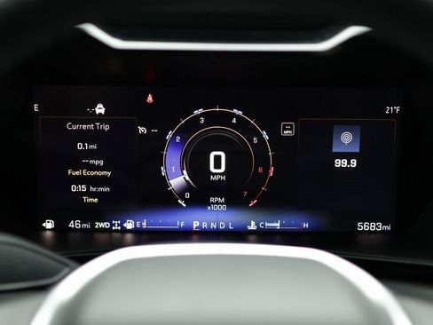 Used 2025 Chevrolet Colorado LT w/ Advanced Trailering Package image 11