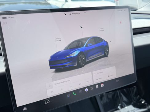Used 2025 Tesla Model 3 Long Range AWD/4WD image 63