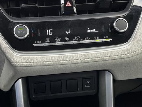 Used 2023 Toyota Corolla Cross LE image 18