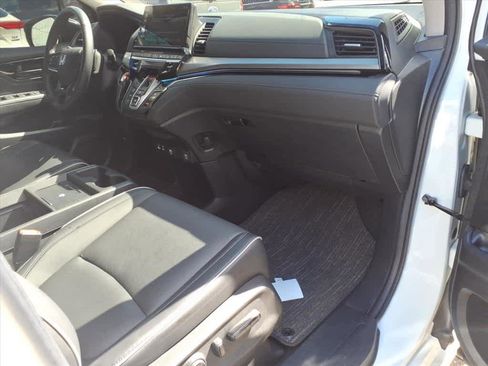 Used 2025 Honda Odyssey Touring image 9