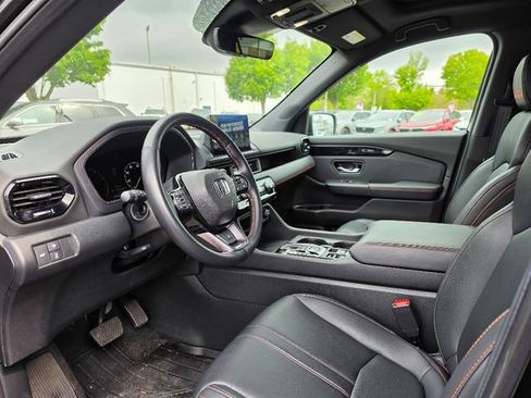 Certified 2025 Honda Pilot TrailSport image 20
