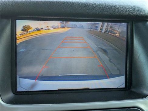 Used 2016 GMC Yukon XL SLT w/ Open Road Package image 13