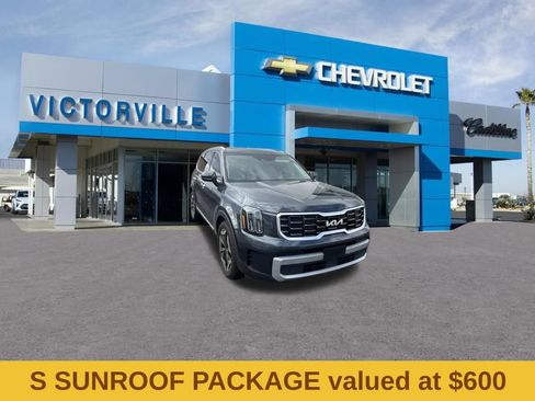 Used 2024 Kia Telluride S w/ S Sunroof Package AWD/4WD image 3