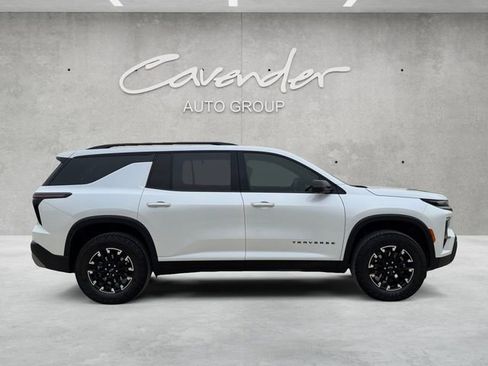 Certified 2024 Chevrolet Traverse Z71 w/ LPO, Floor Liner Package image 17