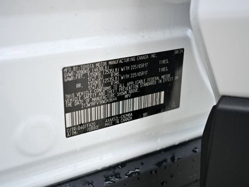 Used 2024 Toyota RAV4 XLE w/ Convenience Package FWD image 32