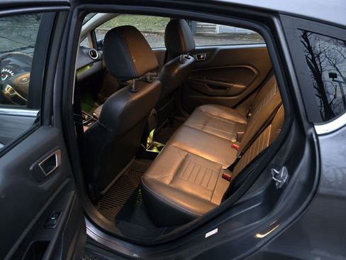 Used 2014 Ford Fiesta Titanium image 11