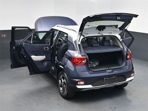 New 2026 Hyundai Venue SEL image 15