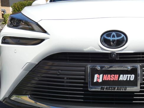 Used 2023 Toyota Mirai w/ Advanced Technology Package image 16