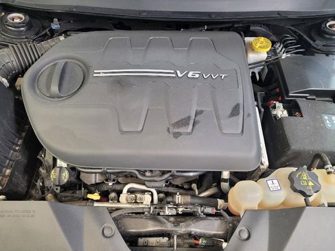 Used 2019 Jeep Cherokee Limited AWD/4WD image 30