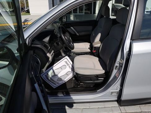 Used 2017 Subaru Forester 2.5i w/ Alloy Wheel Package image 12