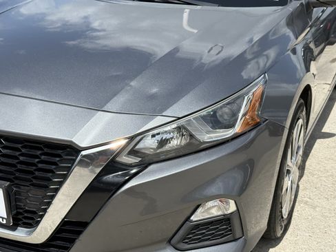 Used 2020 Nissan Altima 2.5 S FWD image 11
