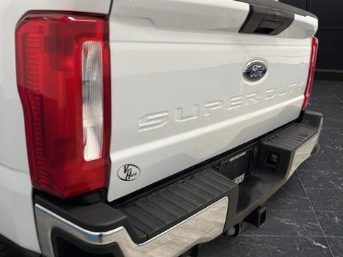 Used 2024 Ford F250 XL w/ XL Chrome Package image 36