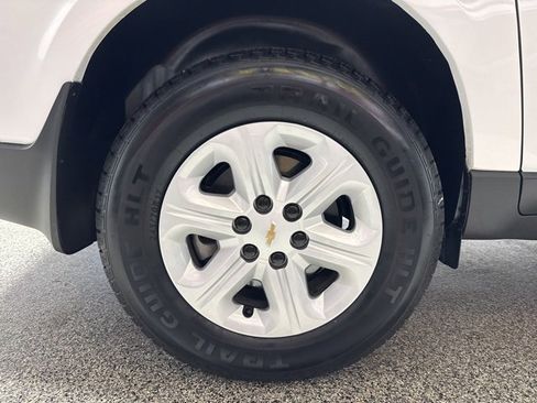 Used 2017 Chevrolet Traverse LS image 21