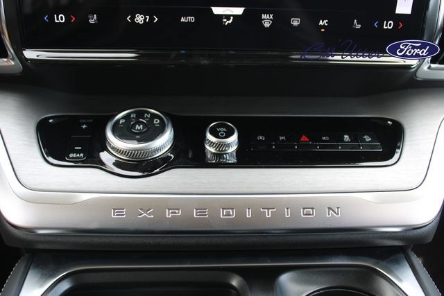New 2027 Ford Expedition Max Platinum w/ Driver's Package AWD/4WD image 15
