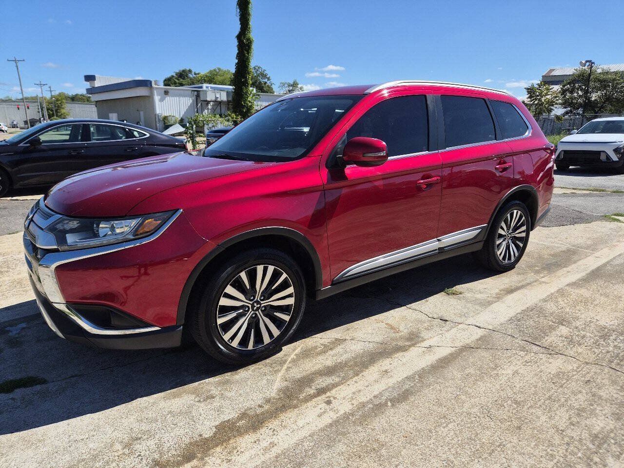 Used 2020 Mitsubishi Outlander SEL AWD/4WD image 3