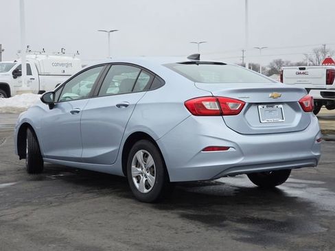Used 2018 Chevrolet Cruze LS image 15