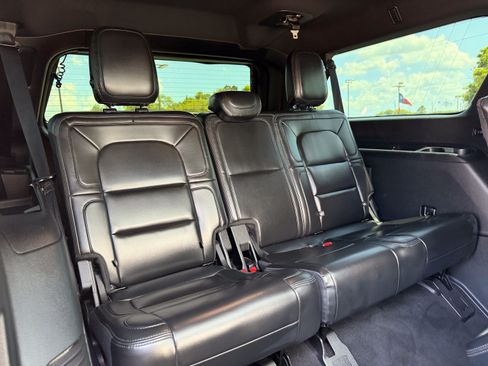 Used 2020 Lincoln Navigator L Reserve w/ Luxury Package AWD/4WD image 31