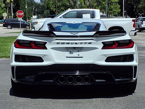 Used 2025 Chevrolet Corvette Z06 RWD image 5