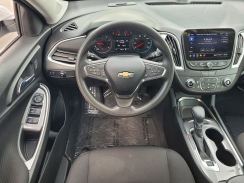 Used 2023 Chevrolet Malibu LT image 11