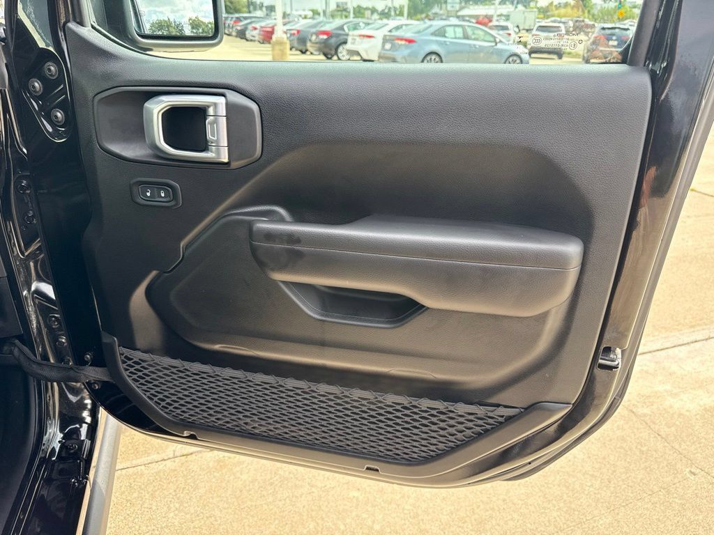Used 2021 Jeep Gladiator Sport AWD/4WD image 20