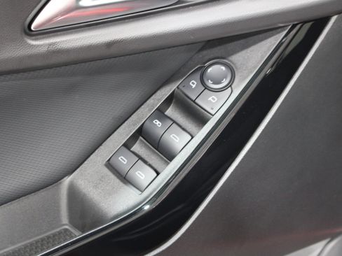 Used 2025 Chevrolet Equinox LT FWD image 7
