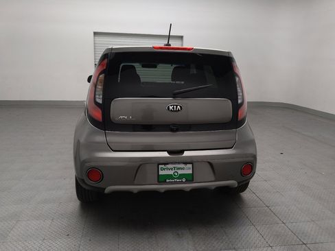 Used 2019 Kia Soul + FWD image 6