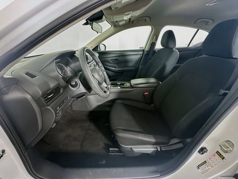 Used 2024 Nissan Sentra S image 13