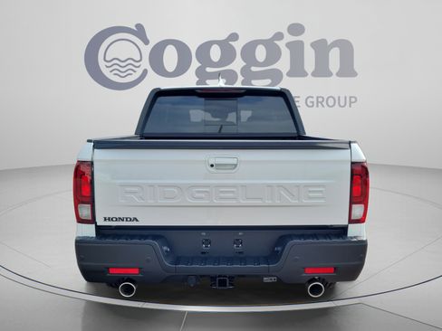Certified 2026 Honda Ridgeline Black Edition image 4
