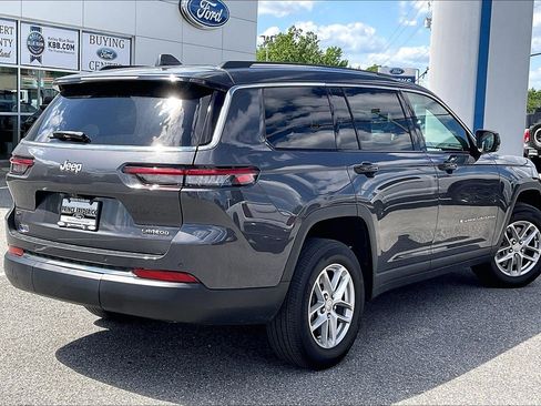 Used 2022 Jeep Grand Cherokee L Laredo w/ Luxury Tech Group I RWD image 12