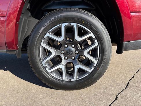 Used 2025 RAM 1500 Laramie image 10