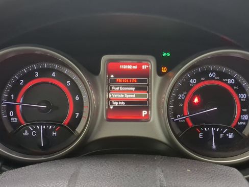 Used 2016 Dodge Journey SE w/ Flexible Seating Group image 12