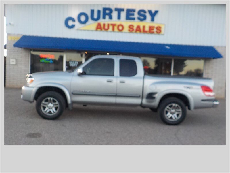 Used 2003 Toyota Tundra SR5 RWD image 3