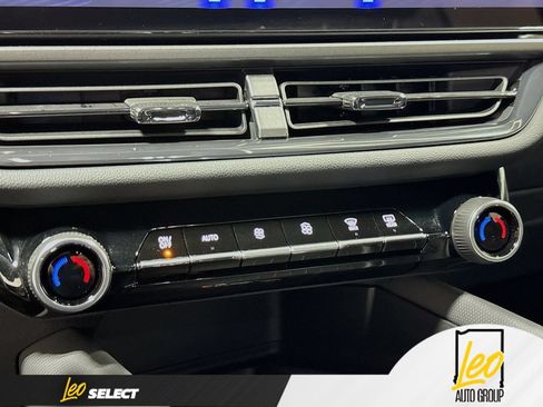 Used 2026 Chevrolet Equinox EV RS w/ Convenience Package II FWD image 18