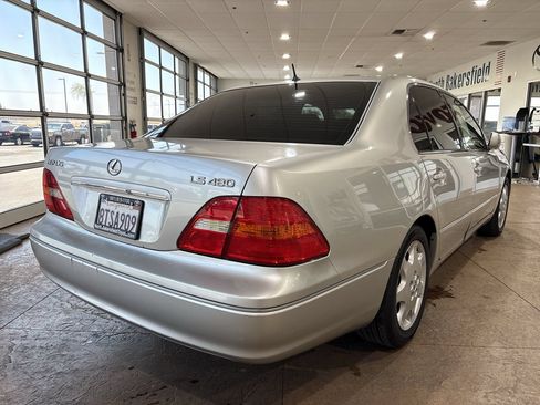 Used 2003 Lexus LS 430 RWD image 2