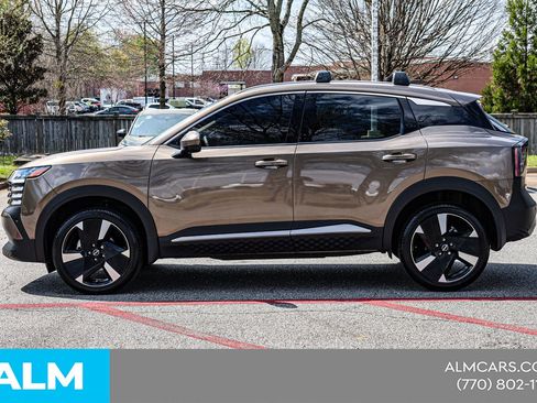 Used 2025 Nissan Kicks SR image 10
