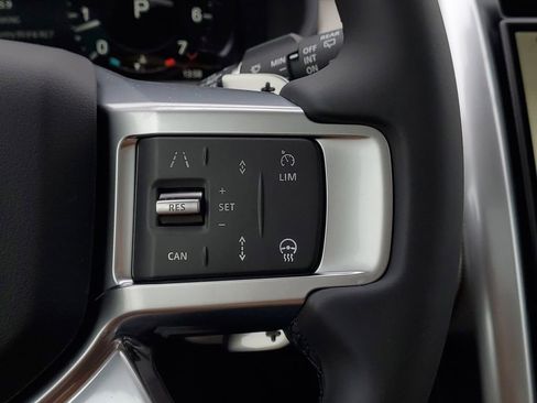 New 2026 Land Rover Discovery Dynamic SE AWD/4WD image 19