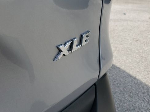 Used 2024 Toyota RAV4 XLE FWD image 7