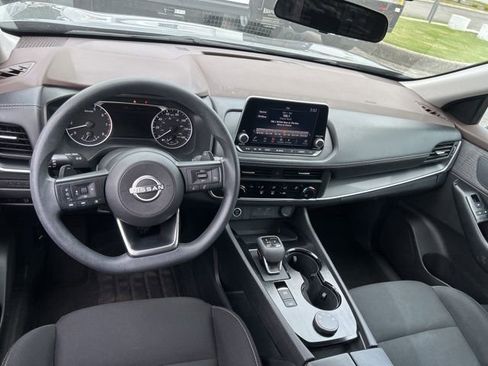 Used 2023 Nissan Rogue S AWD/4WD image 26