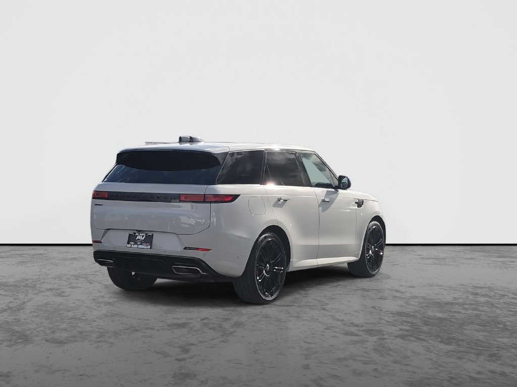 Used 2024 Land Rover Range Rover Sport Dynamic SE AWD/4WD image 8