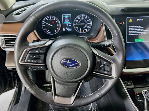 Used 2023 Subaru Outback Touring AWD/4WD image 11