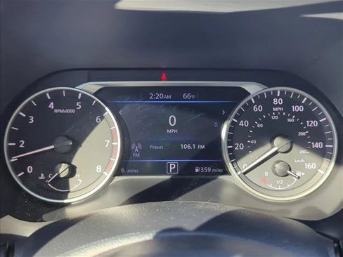 New 2025 Nissan Sentra SR w/ SR Premium Package FWD image 10